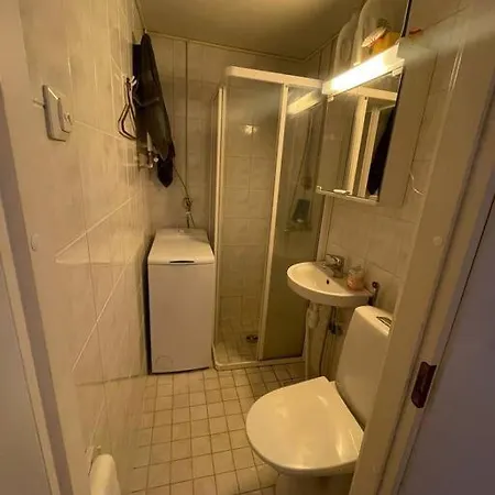 Comfortable Neat Large 3 Kitchen Glass Balcony Center 劳马