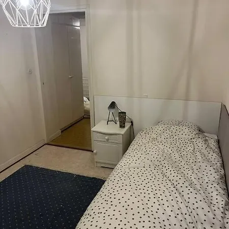 Comfortable Neat Large 3 Kitchen Glass Balcony Center 公寓 劳马
